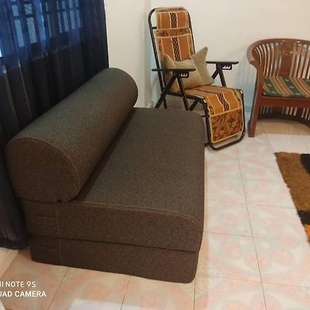 R&R Homestay Simpang Renggam 外观 照片