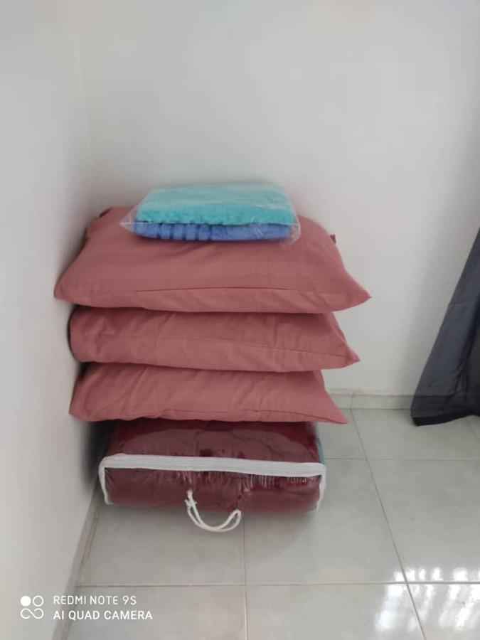 R&R Homestay Simpang Renggam 外观 照片